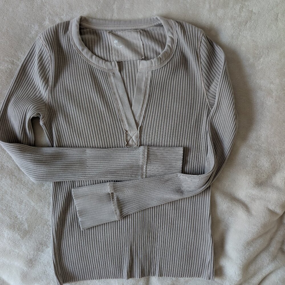Aerie Taupe Long Sleeve Ribbed Tee